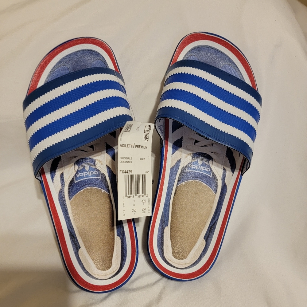 Adidas Adilette slides